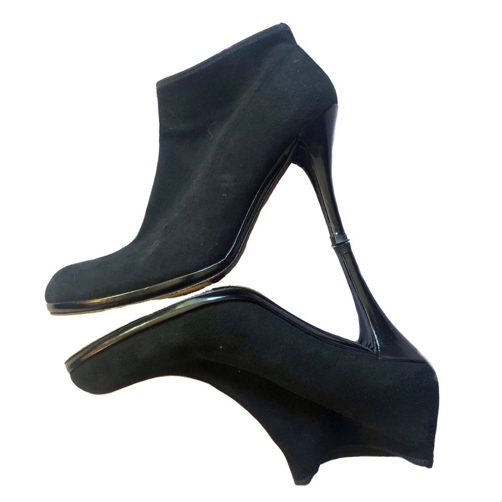 Stuart Weitzman Bootie